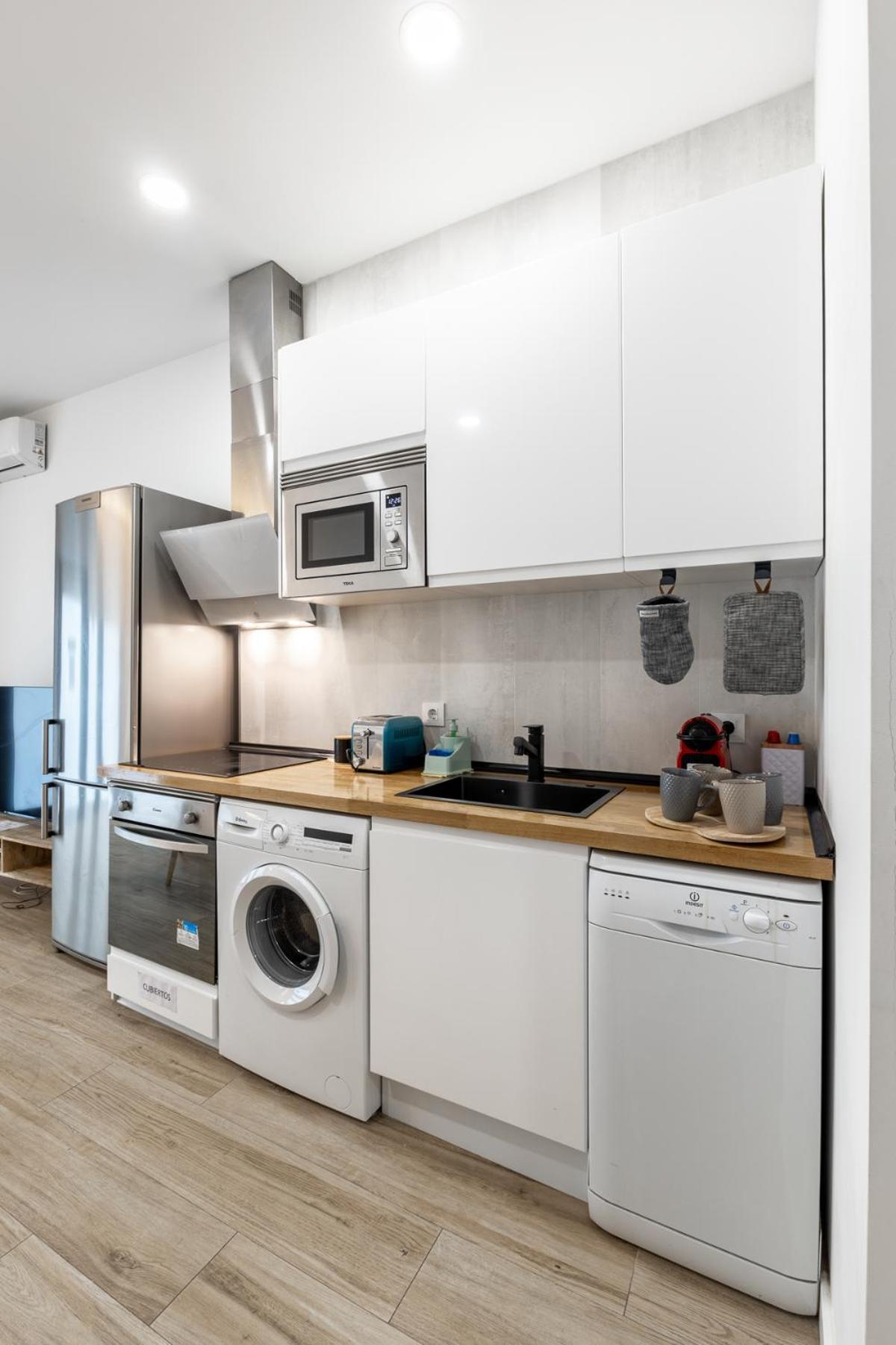 Atocha Apartment Madrid Luaran gambar